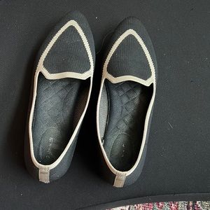 Birdies womens black beige two-tone flats, size 9. Only worn 3 times.